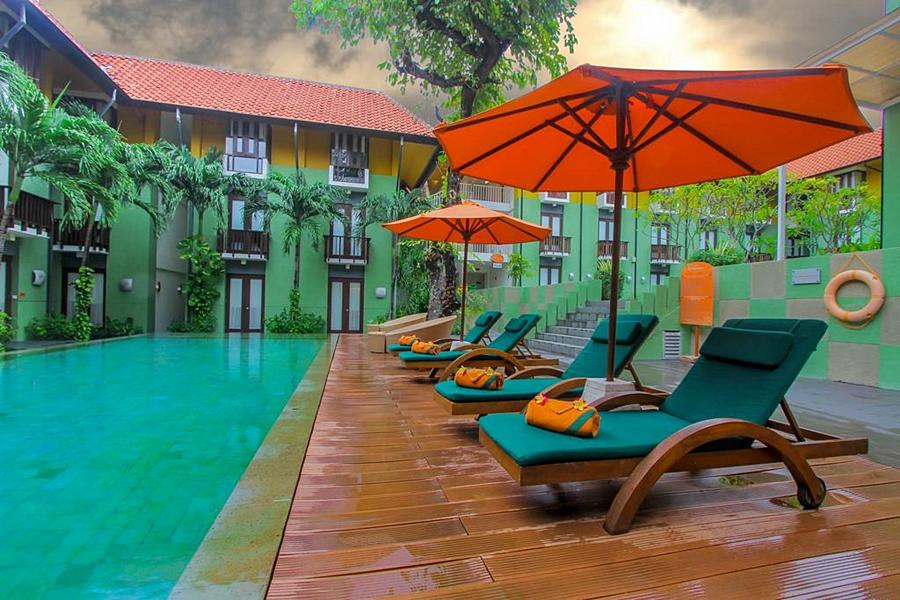 Harris Hotel Kuta Tuban Bali Экстерьер фото